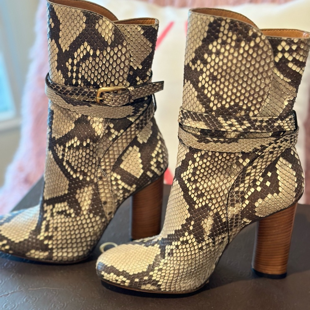 GUCCI Python Snakeskin Roccia Pitone Boots